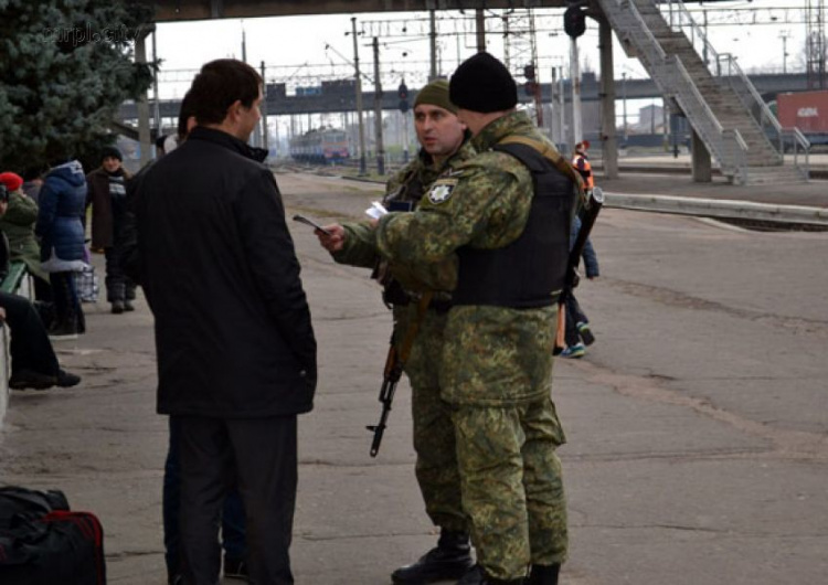 Спецоперация полиции в Донецкой области затронула Мариуполь (ФОТО+ВИДЕО)