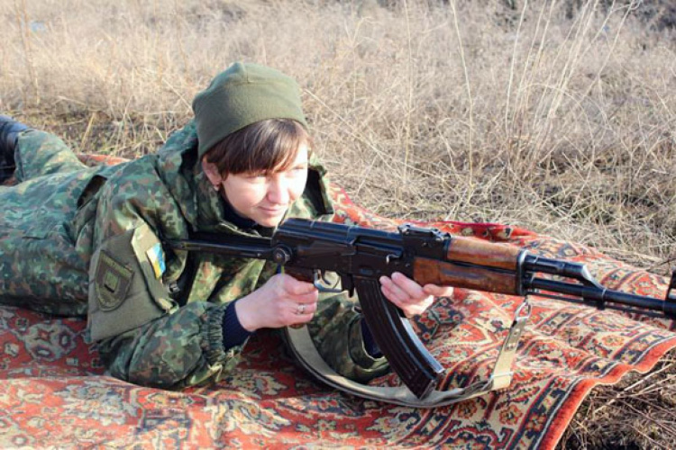 Женщины-полицейские Донецкой области прошли полевые испытания