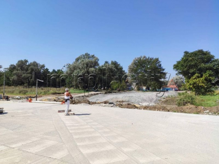 Фонтаны, детские площадки и «дышащий лес»: в мариупольском парке полным ходом идет реконструкция