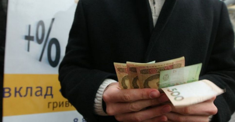 Палки в колеса: банки не могут выдавать «доступные» кредиты для переселенцев из Донбасса