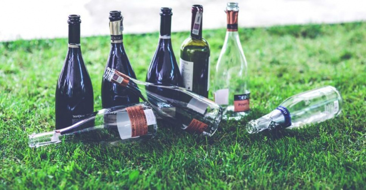 Выпить в Мариуполе стало дороже: минимальные цены на алкоголь выросли