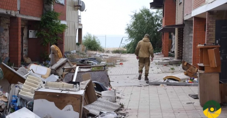 Руины и тишина: военные корреспонденты показали Широкино под Мариуполем (ВИДЕО)