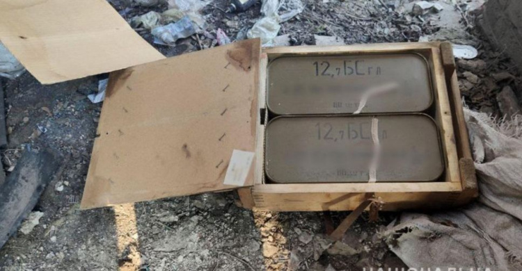В Мариуполе разыскивают владельца боеприпасов, найденных в заброшке (ФОТО)