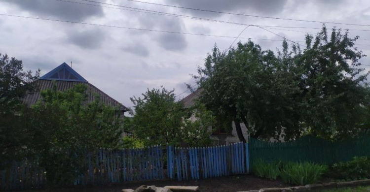 Восемь сел в Мариупольском районе из-за непогоды остались без электричества