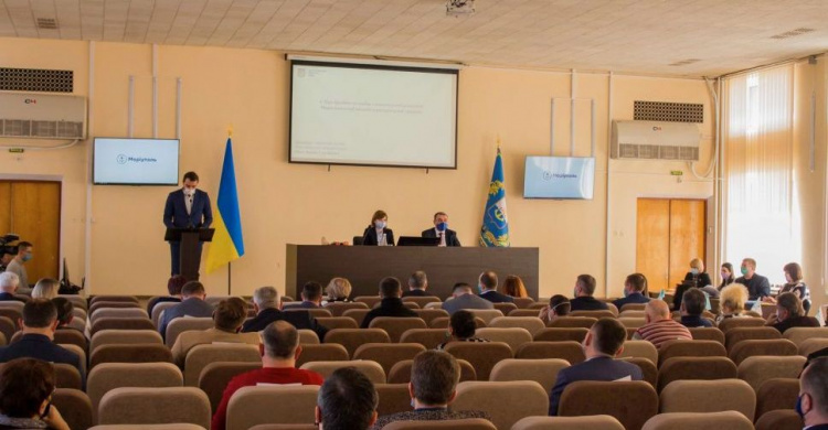 Утверждение бюджета и получение социальных услуг: в Мариуполе состоялась сессия районного совета