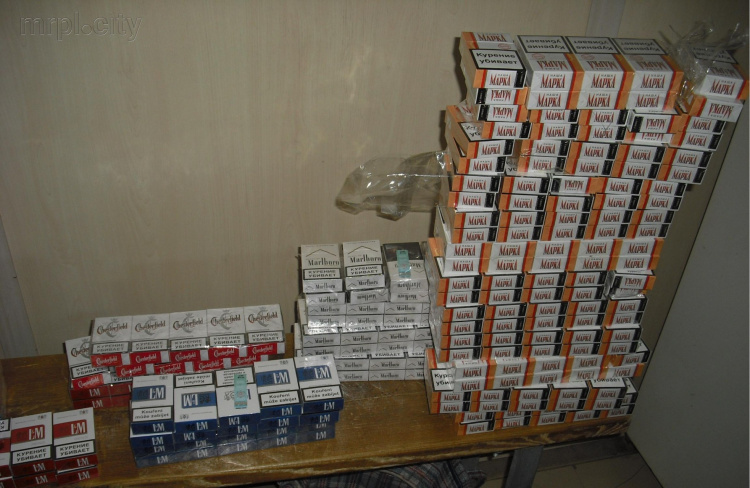В Мариуполь пытались завезти сигареты с акцизом «ДНР» (ФОТО)