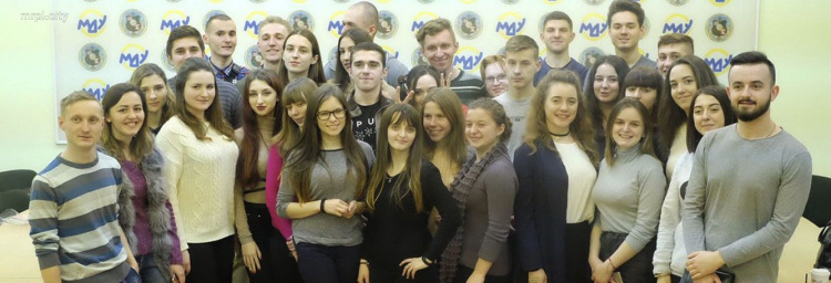 У студентов Мариуполя и Ужгорода - общие проблемы и радости (ФОТО)