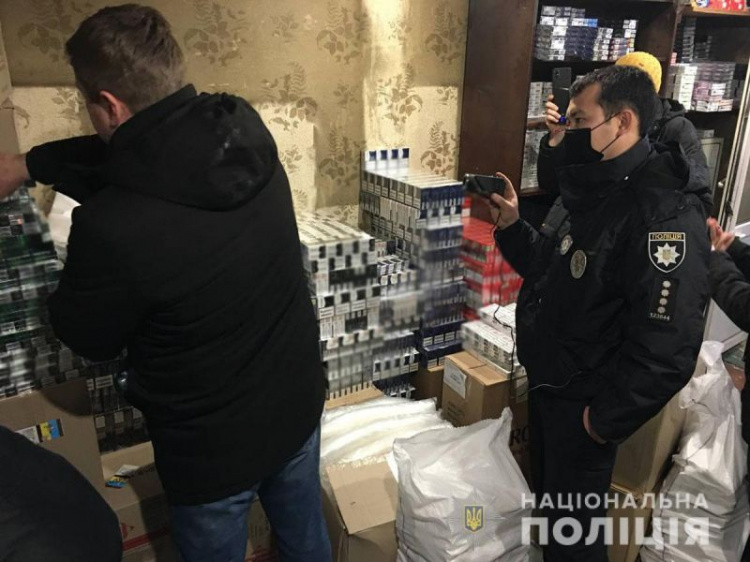 В Донецкой области изъяли контрафактные сигареты на сумму около 700 тысяч гривен