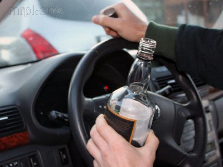 На дорогах Донецкой области копы поймали 4 тысячи пьяных водителей