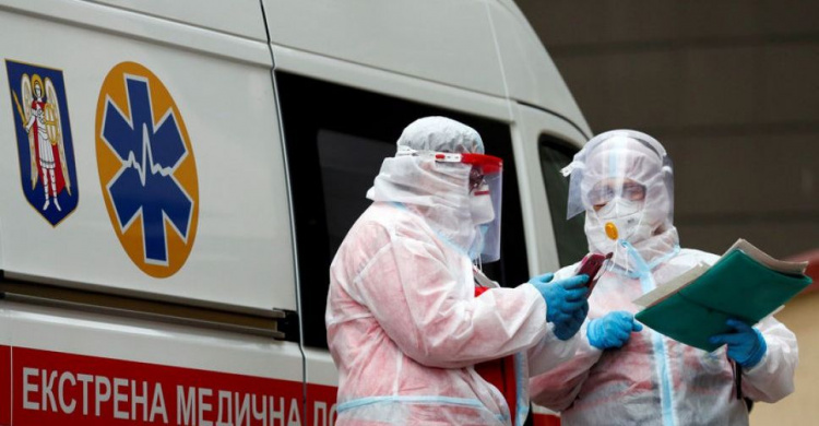 В Украине за сутки более 7 тысяч заболевших COVID-19, свыше сотни умерли