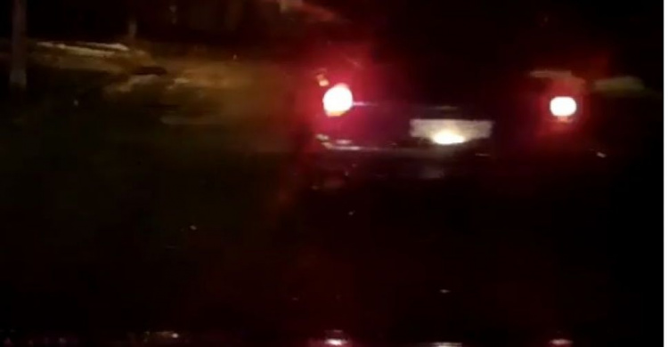 Погоня в Мариуполе. Пьяный водитель взял на таран авто полицейских (ВИДЕО)