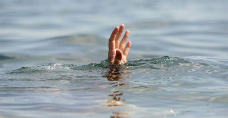 Под Мариуполем в море утонула женщина