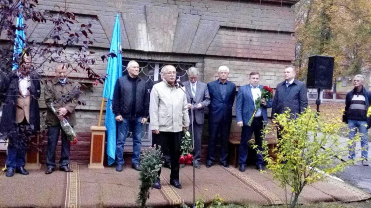 В Мариуполе открыли мемориальную доску в память о «народном директоре» Владимире Бойко (ФОТОФАКТ)