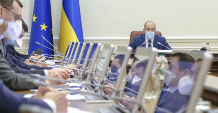В Украине официально усилили карантин. Кабмин утверждает новую программу деятельности (ВИДЕО+ИНФОГРАФИКА)