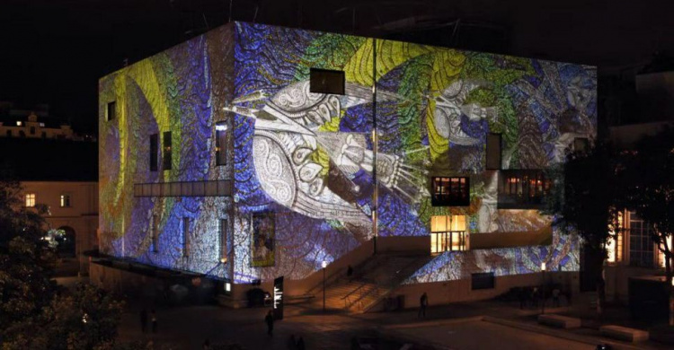 Мариупольские мозаики «ожили» на стене музея в Вене (ВИДЕО)