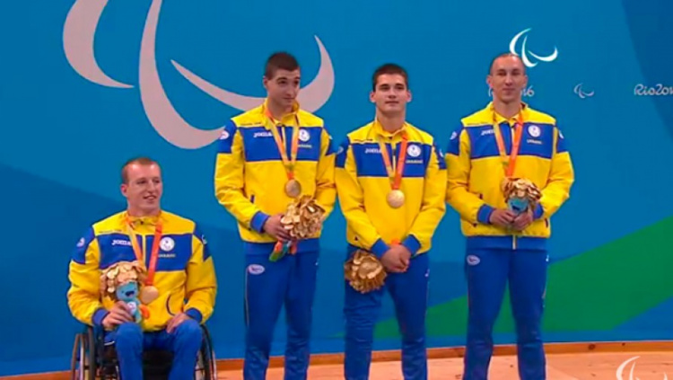 Мариупольский пловец Александр Комаров завоевал золото на Паралимпиаде в Рио (ФОТО)