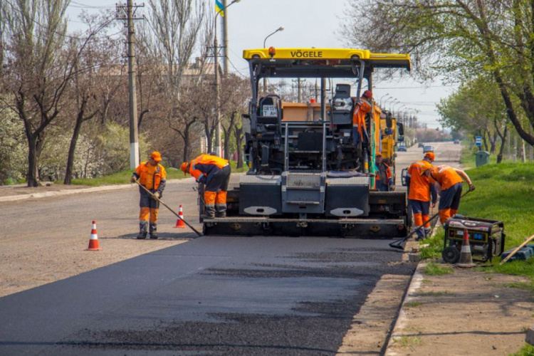 Бум ремонта дорог в Мариуполе: сколько уже заменено километров дорожного полотна?