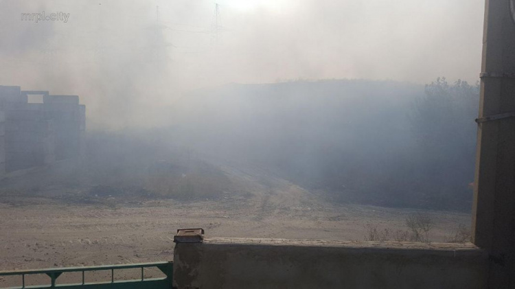 В Мариуполе горит полигон (ФОТО+ВИДЕО)