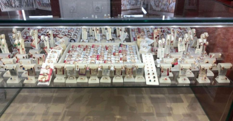 На Донетчине ограбили ювелирный магазин на более 300 тысяч гривен (ФОТО)