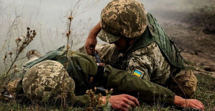 На Донбассе украинский военный получил ранение
