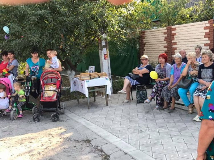 Мариупольские КСНы активно отмечают дни улиц, домов и поселков (ФОТО)