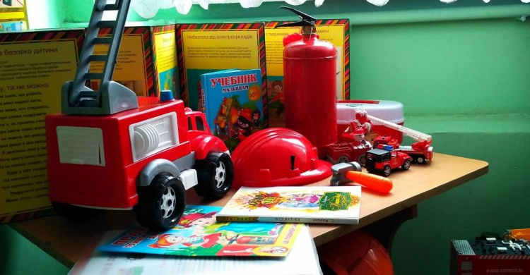 «Журналистская инспекция» в детском саду Мариуполя: пожарная безопасность в ущерб эстетике (ФОТО+ВИДЕО)