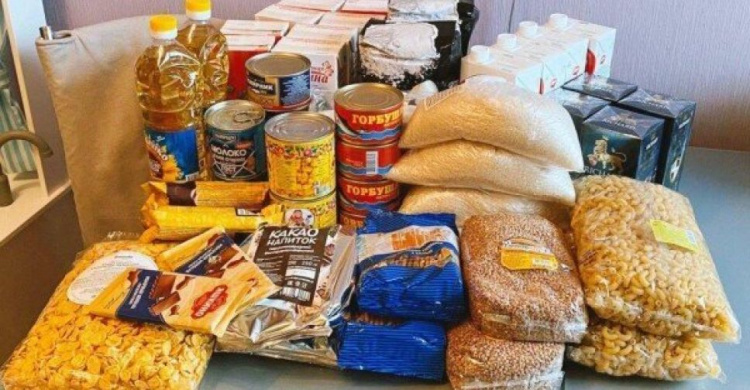 Украинцам из зоны боевых действий будут бесплатно выдавать продукты
