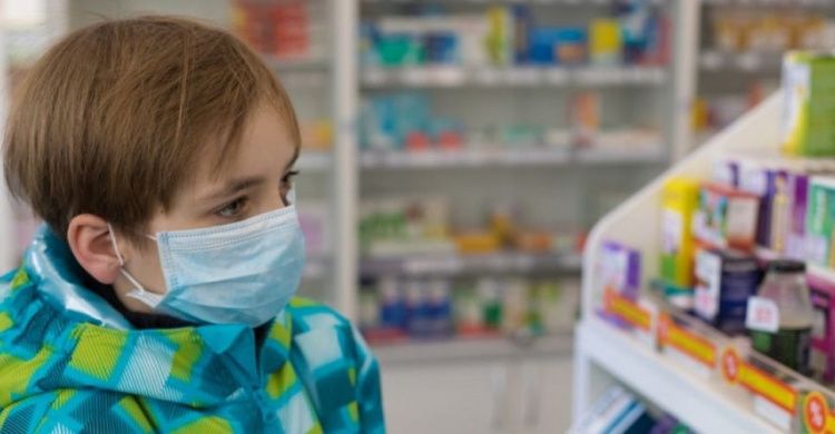 В Украине ввели тысячные штрафы за продажу лекарств детям