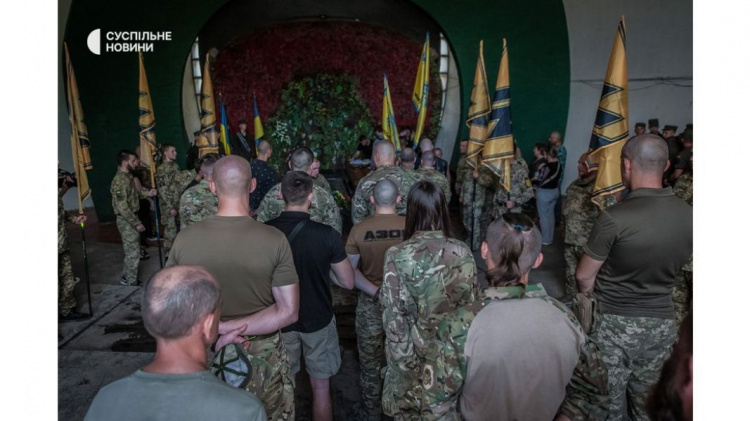 В Киеве простились с павшими защитниками Мариуполя