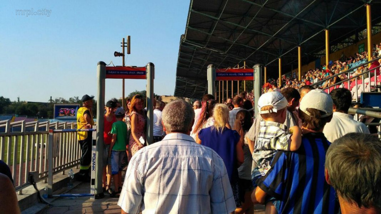 «Мариуполь» разгромил «Карпаты» при рекордном количестве зрителей (ФОТО)
