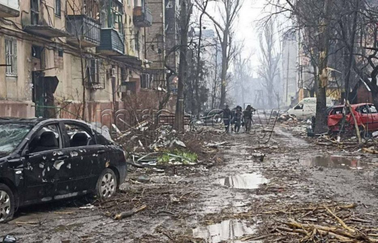 Оккупанты разрушили 95% зданий в Мариуполе  - Зеленский
