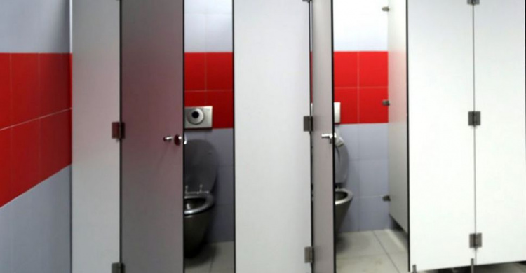 Супермаркеты Мариуполя обяжут обустраивать общественные туалеты