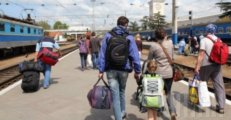 На неподконтрольную территорию Донбасса за год вернулись 200 тысяч переселенцев