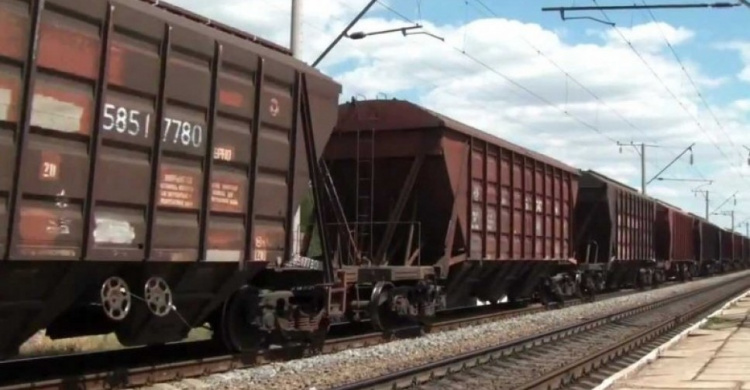 Железнодорожники выявили массовое хищение угля в семи заблокированных поездах в Донецкой области (ВИДЕО) (ДОПОЛНЕНО)