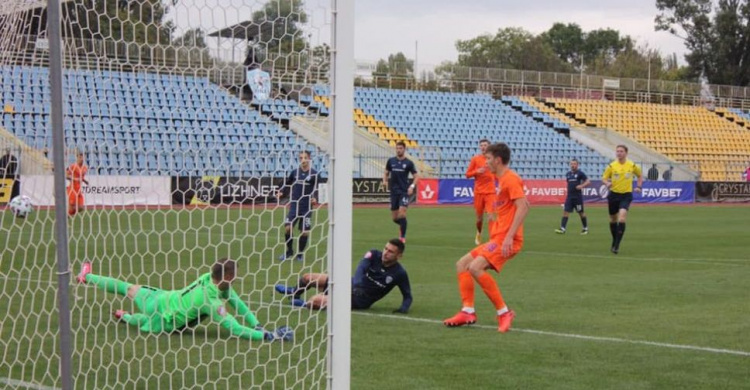 ФК «Мариуполь» сыграл подряд десять матчей на выезде. Азовцы одержали победу над «Минаем»
