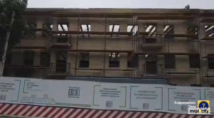 Майже кожна будівля зруйнована: у мережі показали історичний центр окупованого Маріуполя