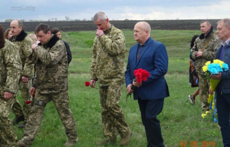 На Донбассе почтили память погибших пять лет назад вертолетчиков (ФОТО)