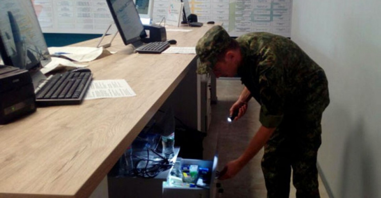 Звонок о минировании Центра админуслуг в Мариуполе поступил из Донецка (ФОТО)