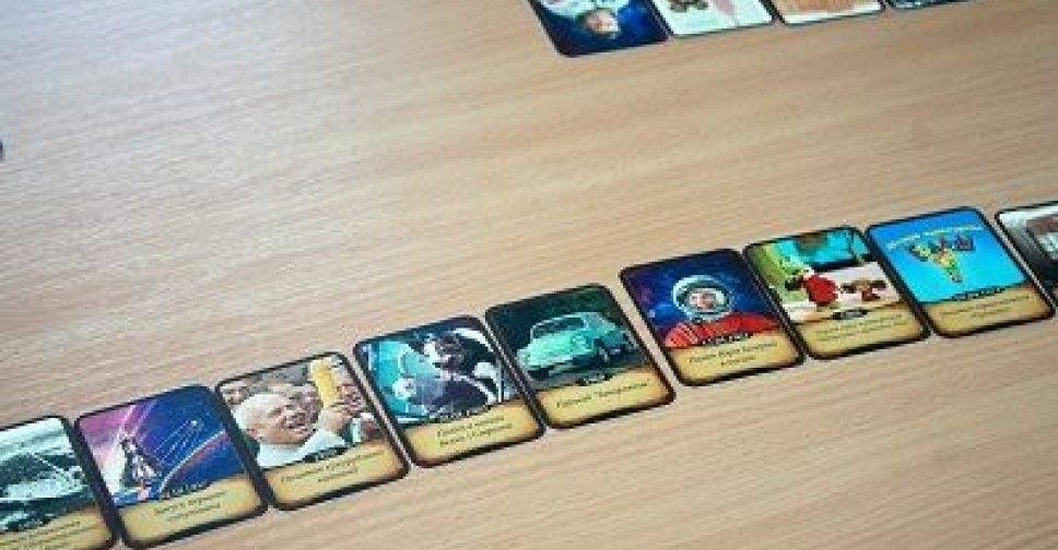 Играя в карты, мариупольцы попадут в историю (ФОТО)