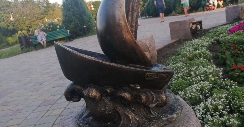 Стало известно, где «поселились» новые мини-скульптуры в Мариуполе (ФОТО+ВИДЕО)