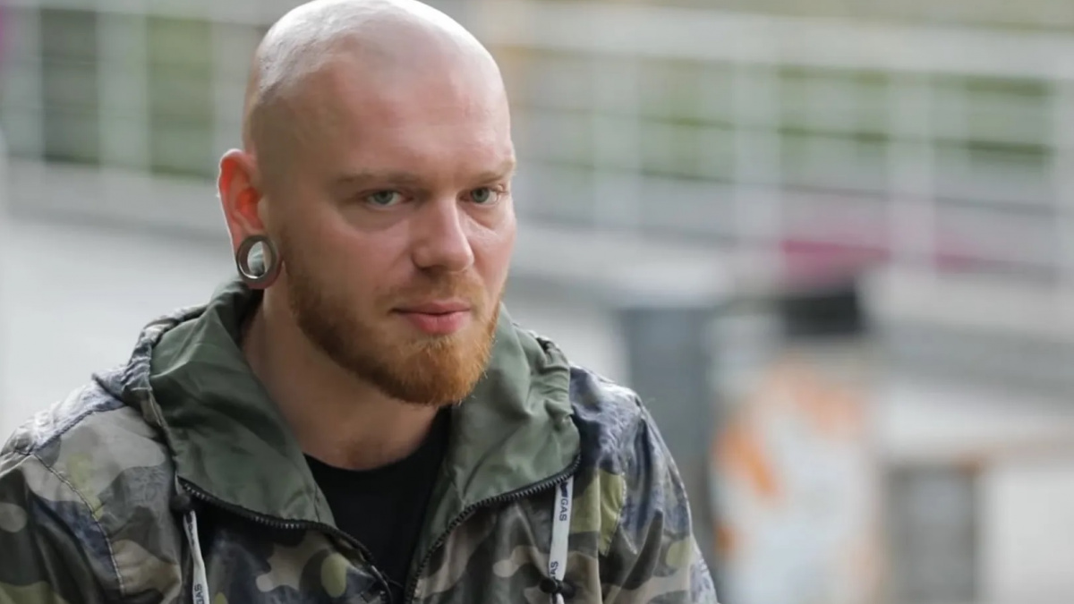 Співак Олександр Кривошапко розповів, як його рідні евакуювалися із ...