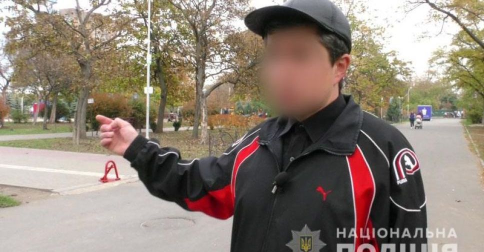 Доброволец-детектив выследил участника разбойного нападения в Мариуполе и сдал полиции (ФОТО)
