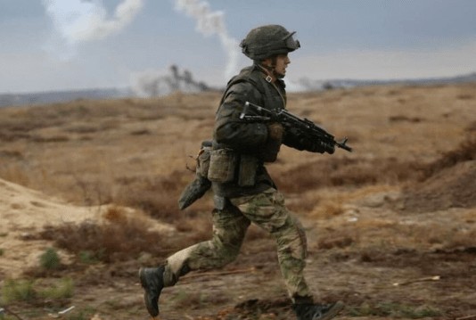 Росіяни намагаються обійти Покровськ через Торецьк та Курахове: деталі складних боїв