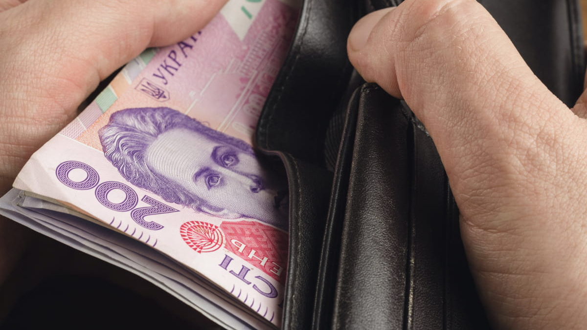 Пенсії та соціальні виплати – чи можливі затримки та які підвищення заплановані у 2024 році