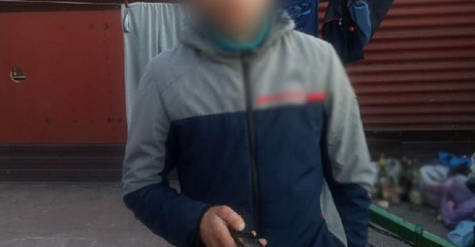 Угрожал пистолетом и ограбил: мариупольца задержали за разбойное нападение (ФОТО)