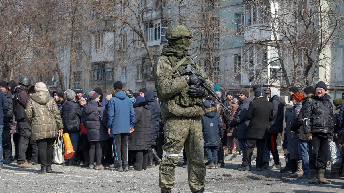 Маріуполь перетворився на концентраційний табір – два роки тому росіяни проводили масові фільтрації