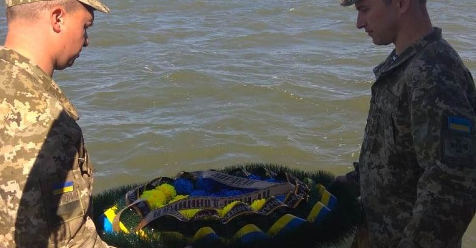 В Мариуполе почтили память пограничника, подорвавшегося на мине боевиков (ФОТО)