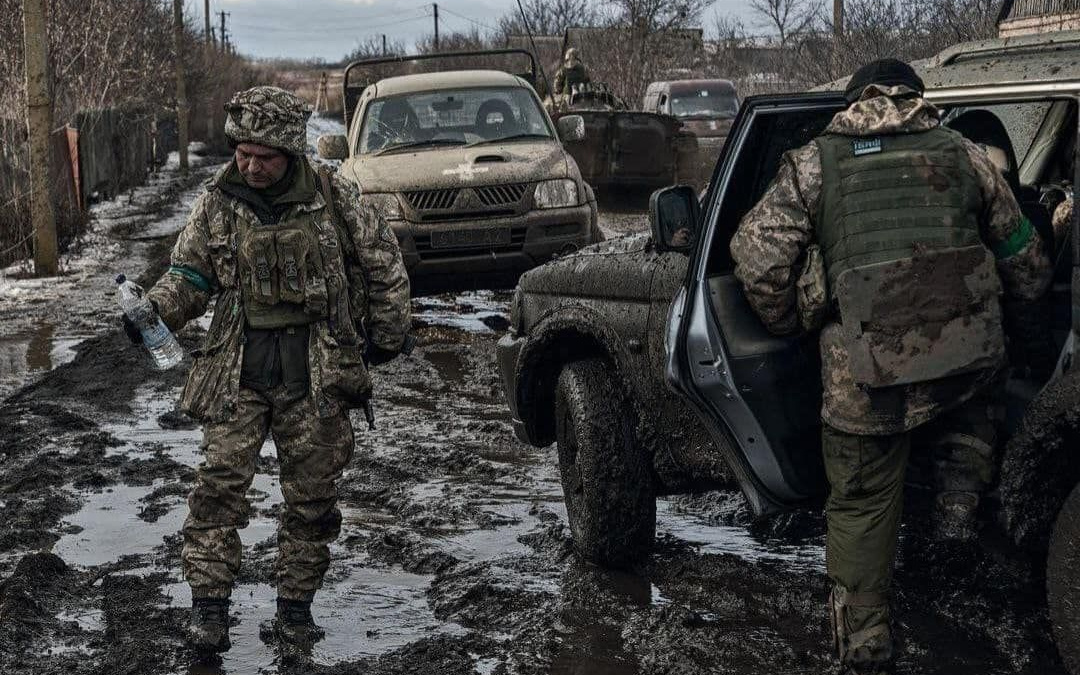 Азовці знищили величезну групу російських штурмовиків під Авдіївкою