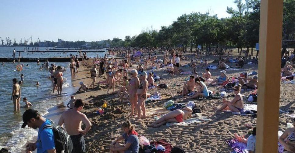 Жара: На пляжах Мариуполя аномальное количество людей. Есть потерявшиеся и пострадавшие (ФОТО)