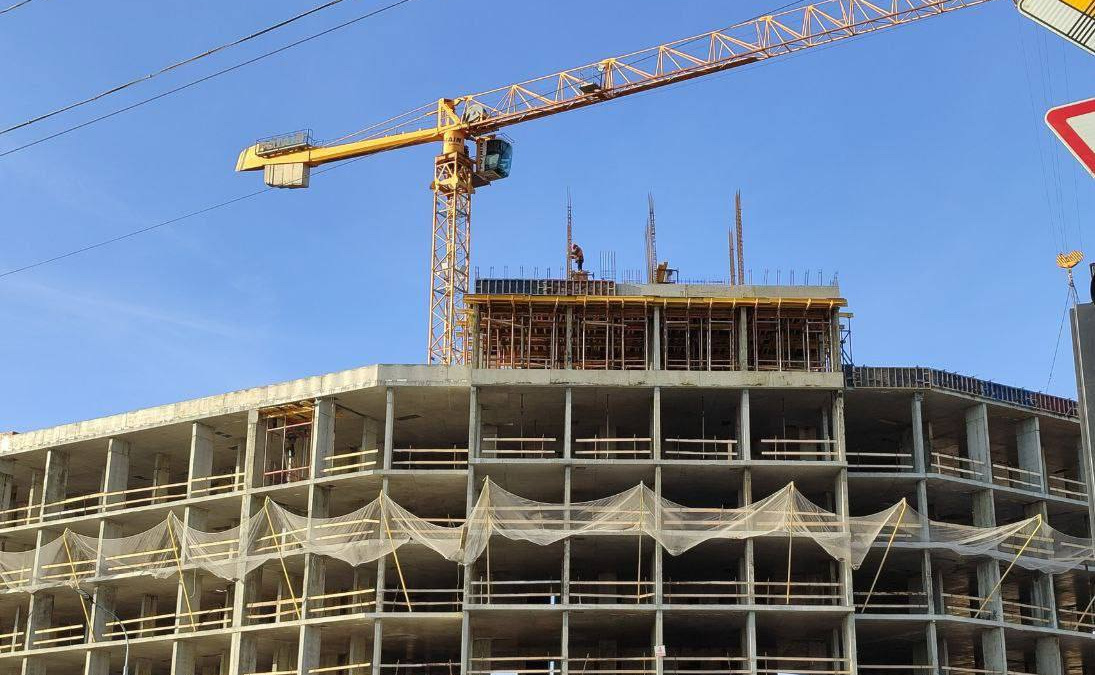 Окупанти продають квартири в Маріуполі за мільйони: місцеві залишаються без житла
